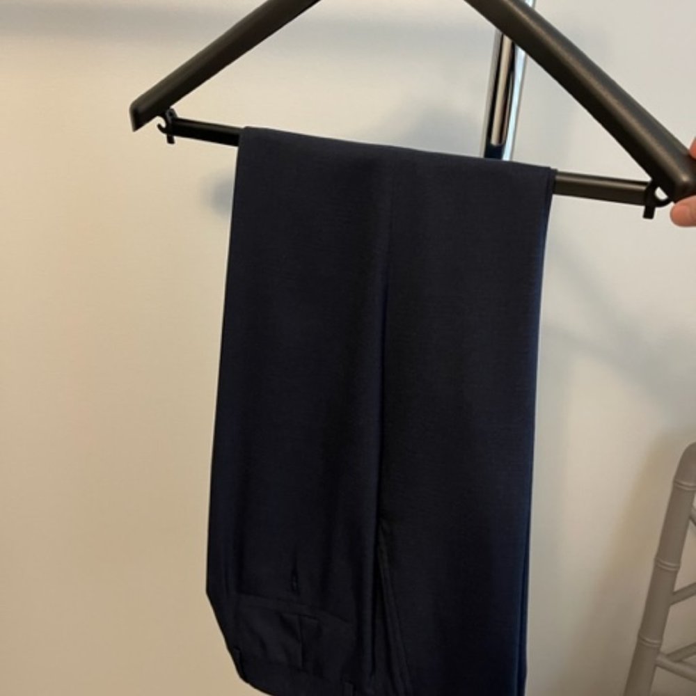 Men's Kenneth Cole Reaction Suit - Picture 11 of 13